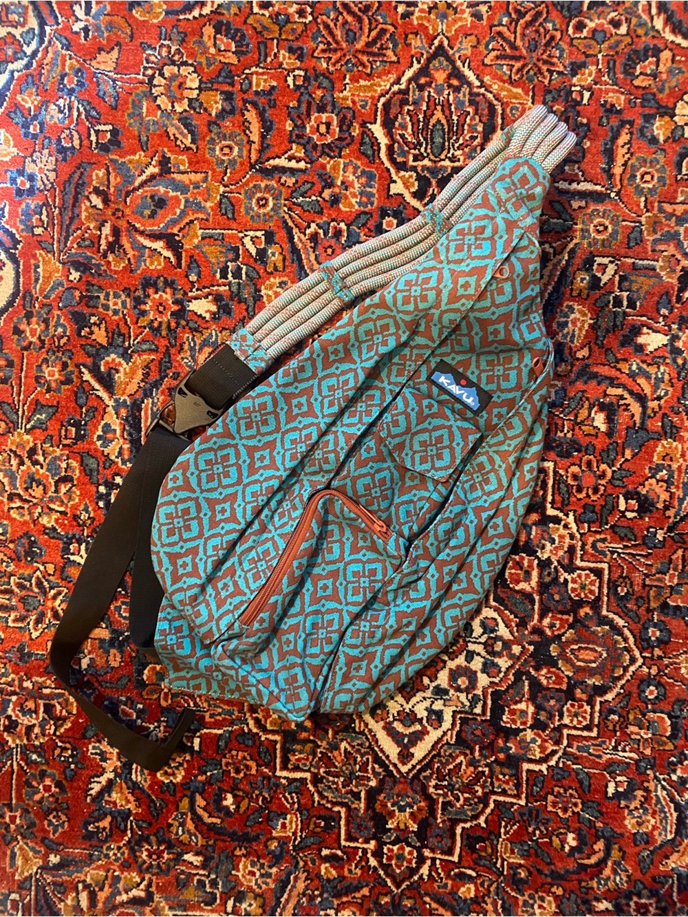 NWOT Kavu Teal Patterned Sling Bag Crossbody